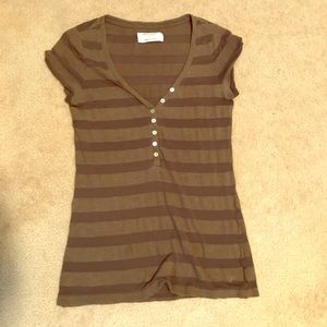 American Eagle Henley Tee, Small